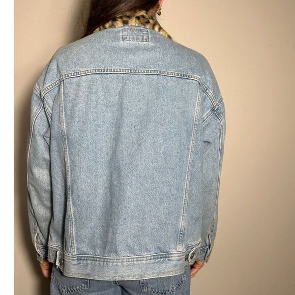 Forever 21 Denim Jacket Cheetah Fur Hood Size Medium - Picture 7 of 7